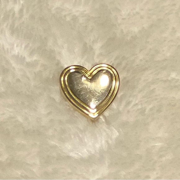 5 Pins for 16$ - Picture 3 of 7